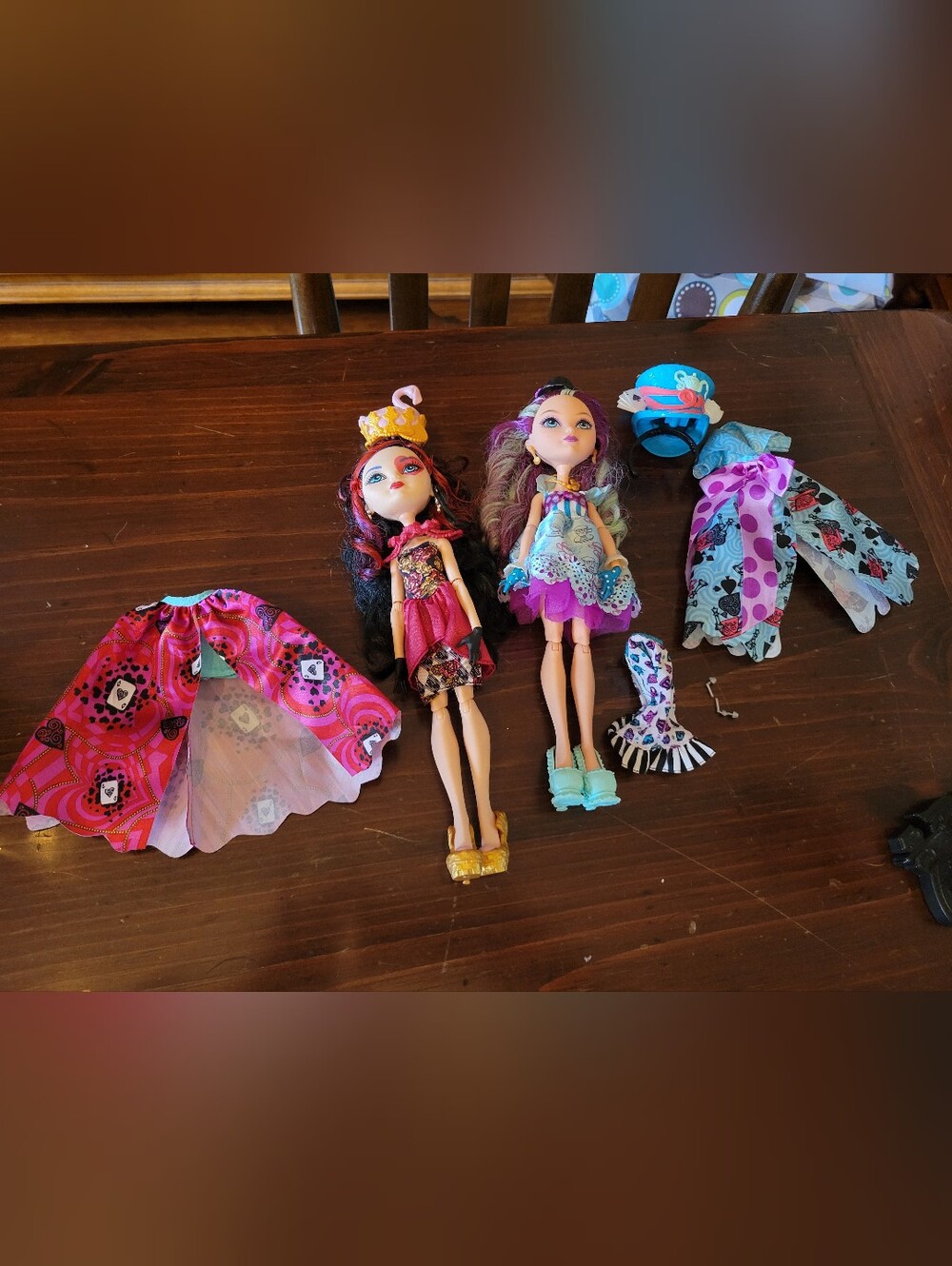 Lizzie Hearts And Madeline Hatter. Ever After High Set